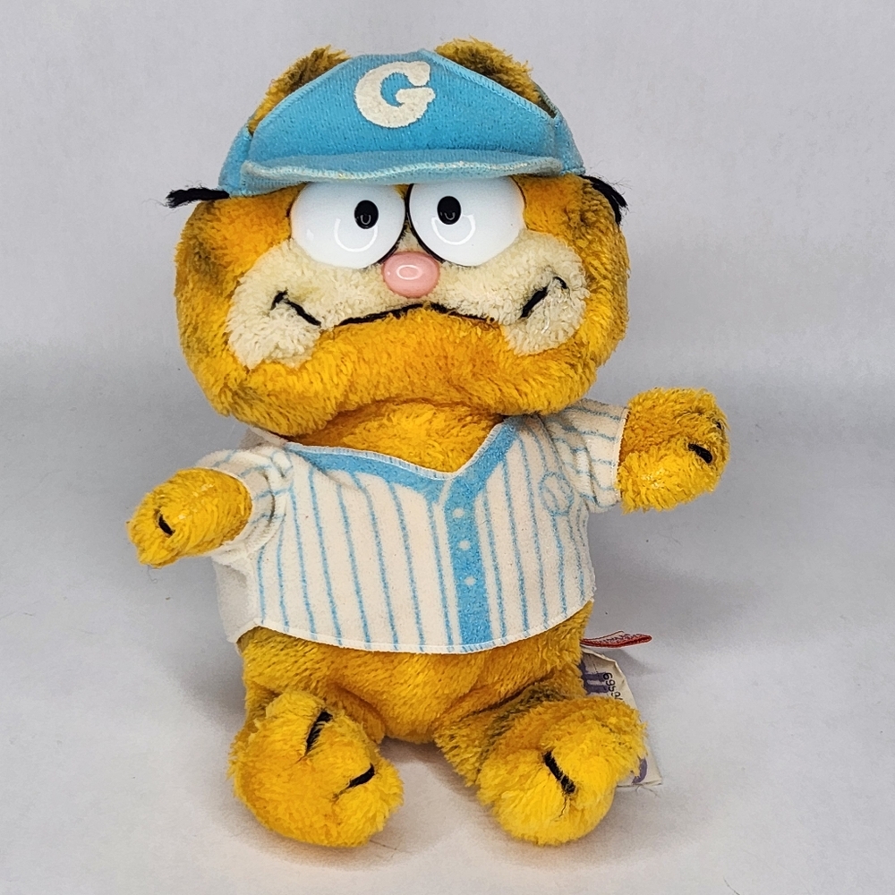 Vintage 1981 Garfield Baseball Player Plush Character Stuffed Animal Fun Farm